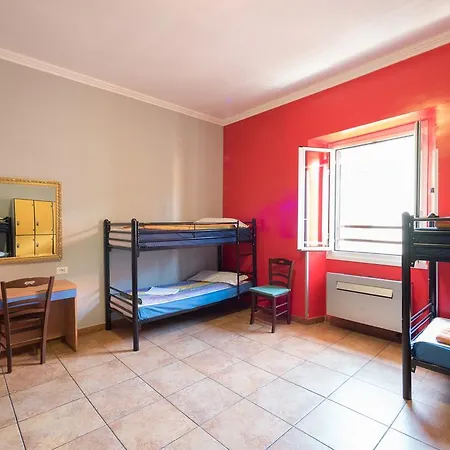 Alessandro Downtown & Bar