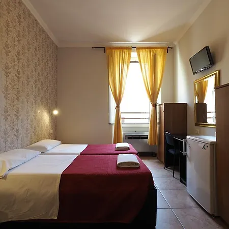 Hostel Alessandro Downtown & Bar