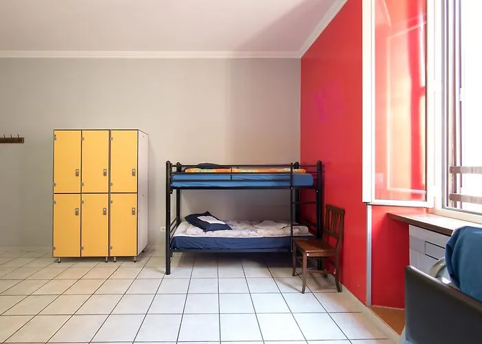 Hostal Alessandro Downtown & Bar