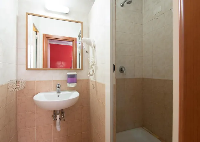 Alessandro Downtown & Bar *