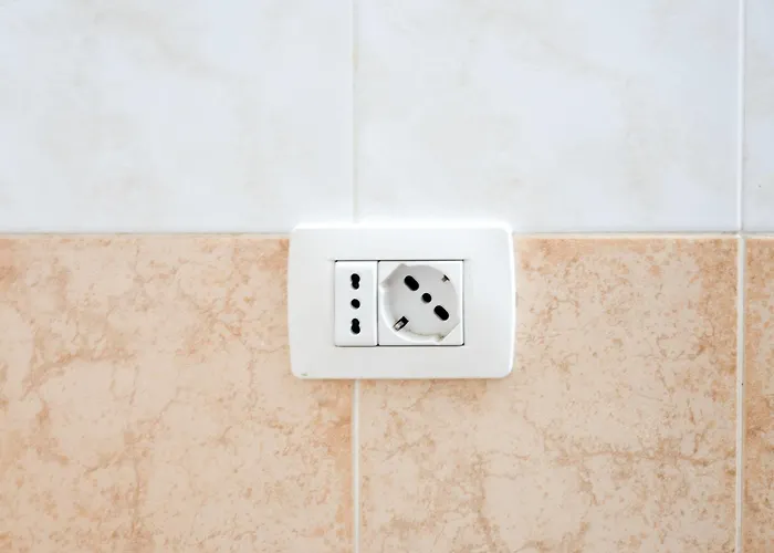 Alessandro Downtown & Bar