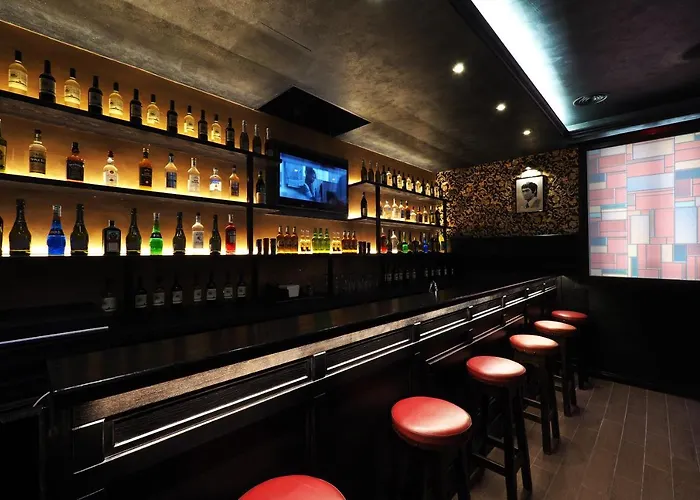 Alessandro Downtown & Bar Hostal *