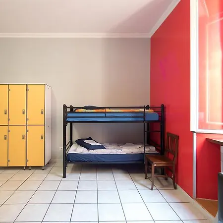 Hostel Alessandro Downtown & Bar