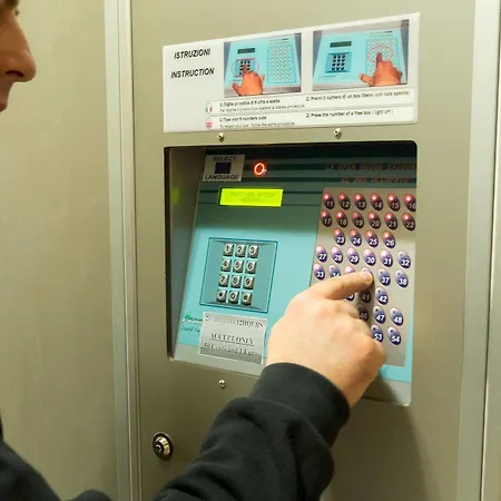 Alessandro Downtown & Bar Hostel Řím