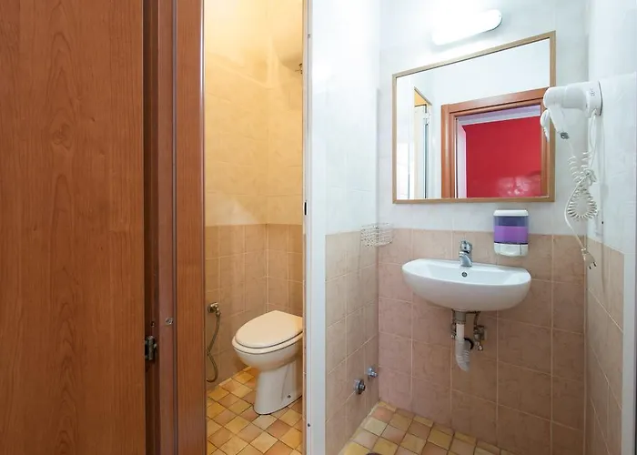 Hostel Alessandro Downtown & Bar