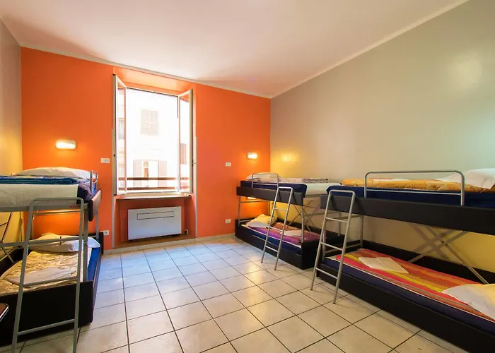 Alessandro Downtown & Bar *